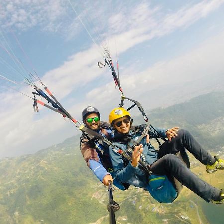 Mount Blue Tourist Hostel - Pokhara Zewnętrze zdjęcie