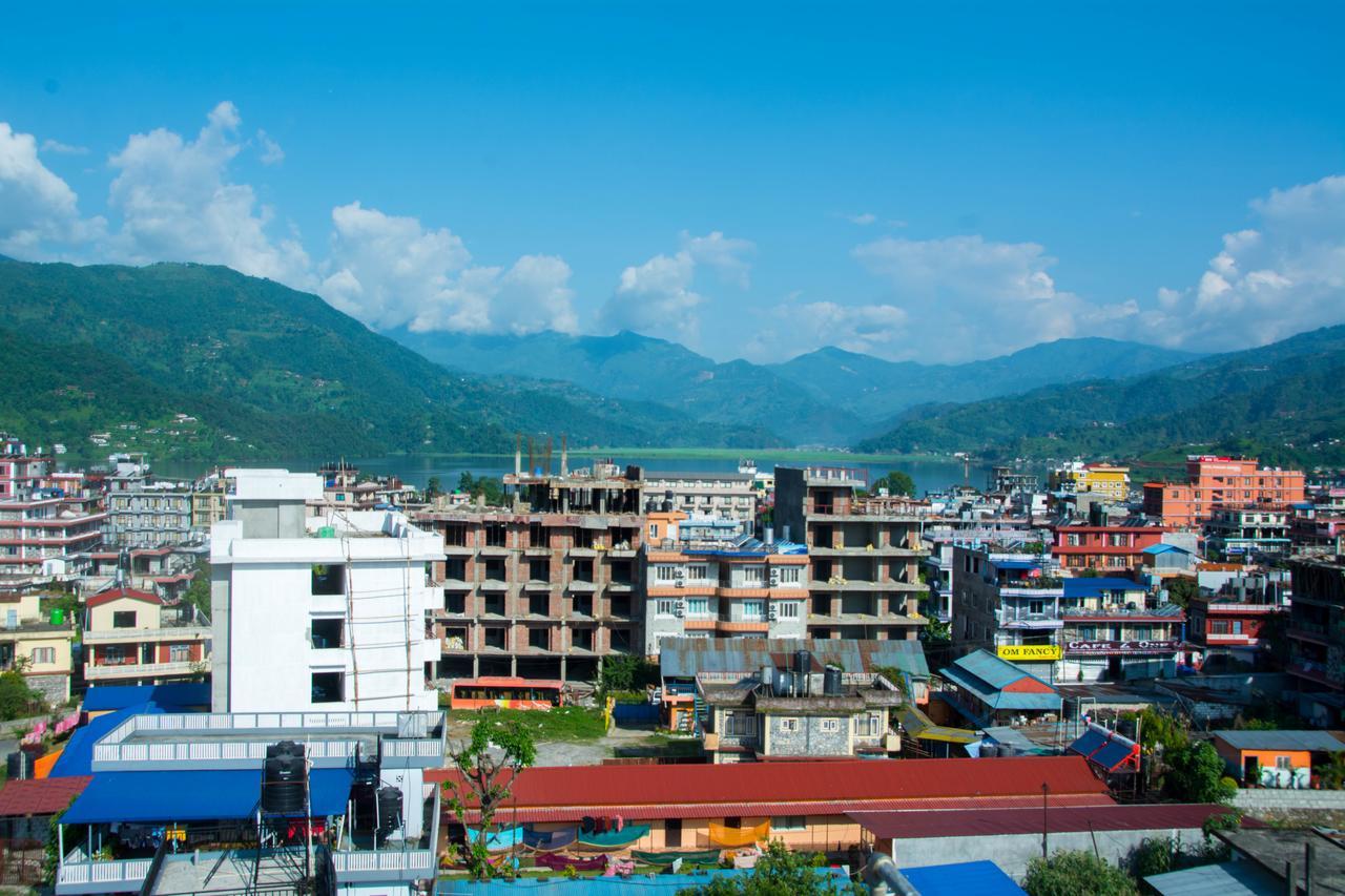Mount Blue Tourist Hostel - Pokhara Zewnętrze zdjęcie