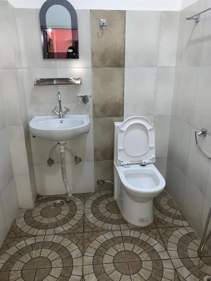 Mount Blue Tourist Hostel - Pokhara Zewnętrze zdjęcie