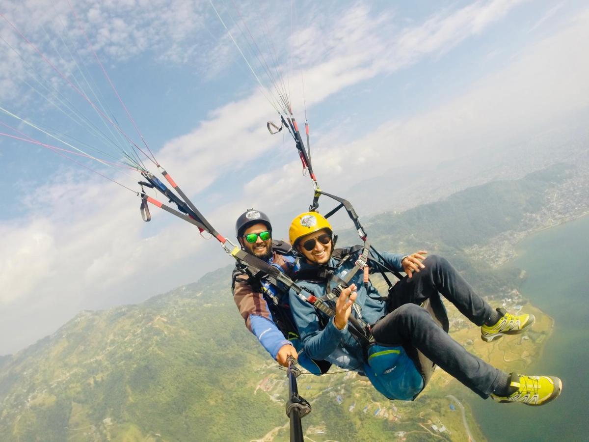 Mount Blue Tourist Hostel - Pokhara Zewnętrze zdjęcie